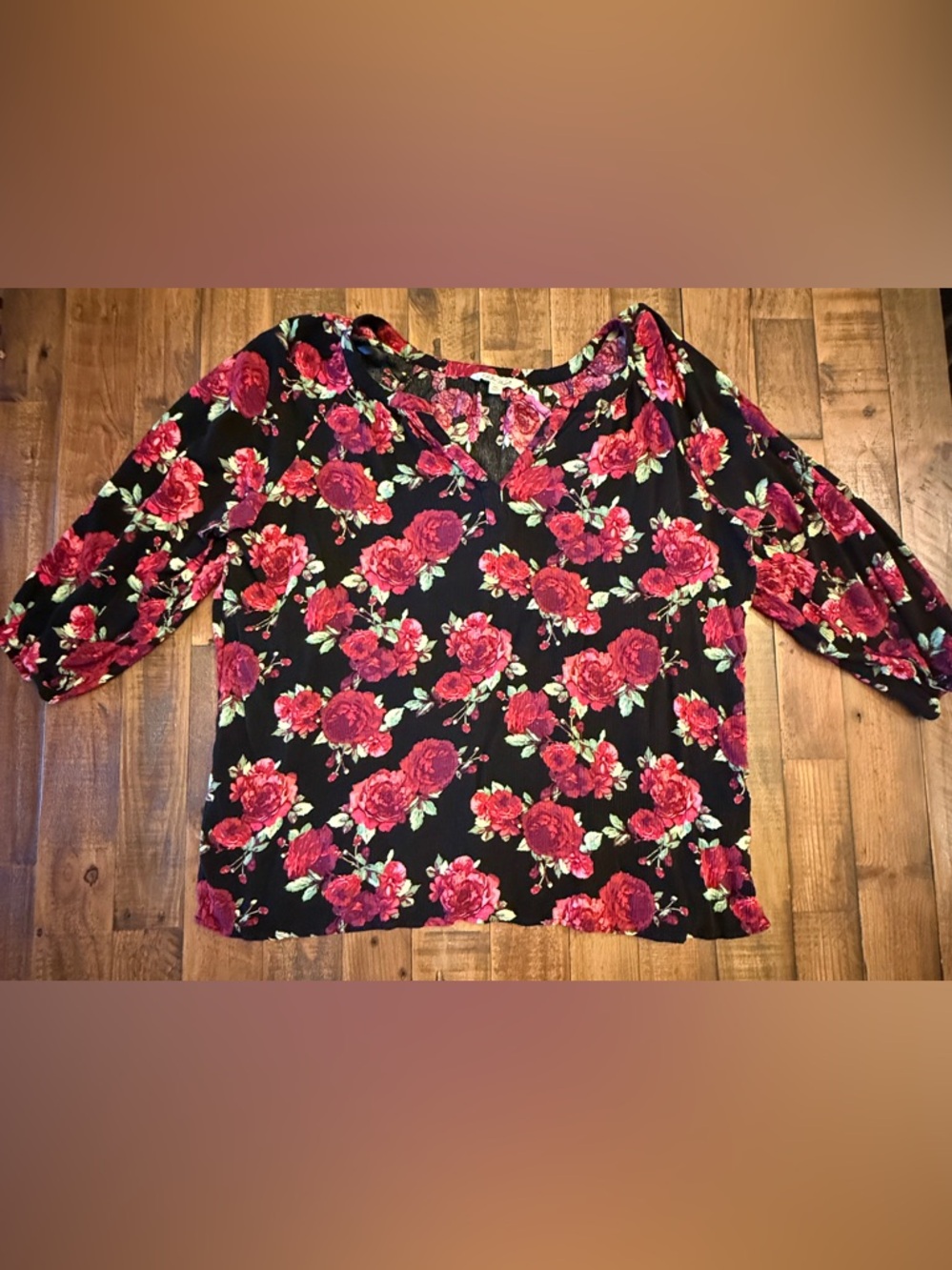 The Pioneer Woman Black Floral V-Neck Blouse with Red Roses XXL